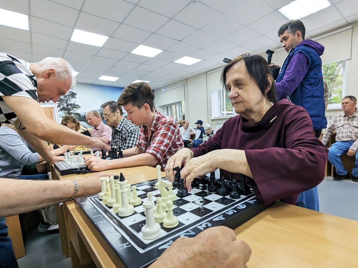 89-летний шахматист с ограниченными возможностями поборолся за Кубок МГСД в Магнитогорске 89-летний шахматист с ограниченными возможностями поборолся за Кубок МГСД в Магнитогорске
