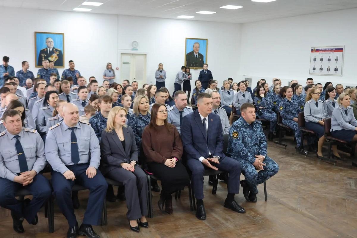 Знаки ГТО вручили сотрудникам ИК и СИЗО в Магнитогорске