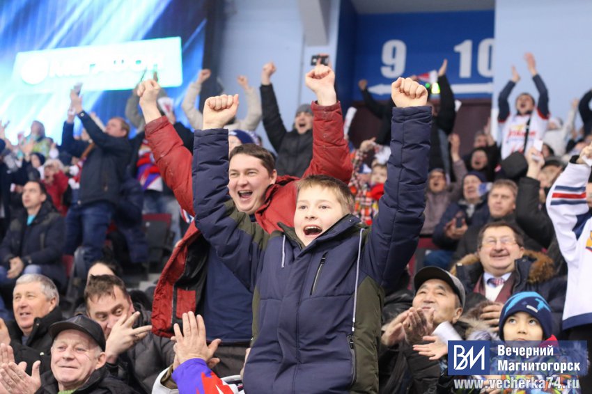 «Металлург» вновь переиграл «Сибирь» «Металлург» вновь переиграл «Сибирь»