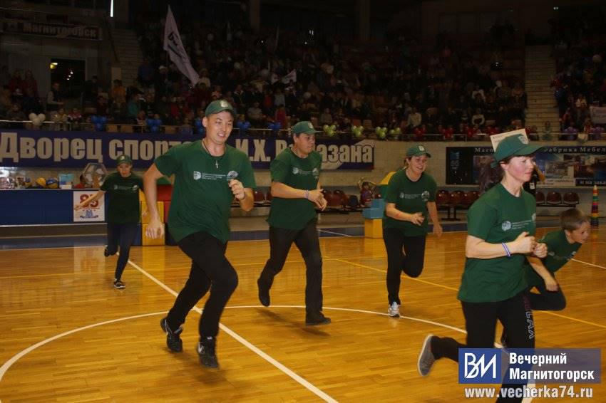 Мама, папа, я – спортивная семья Мама, папа, я – спортивная семья