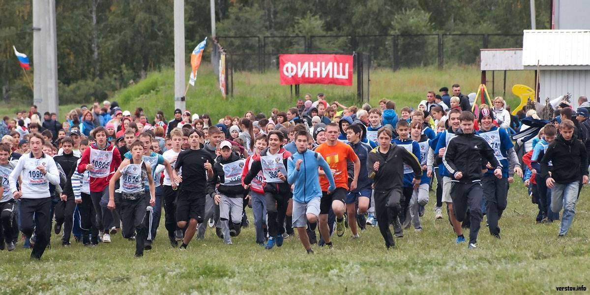 Самые быстрые - налоговики и врачи. Евгений Тефтелев призвал магнитогорцев: «Надо бежать!», а  Морозов подарил стихи